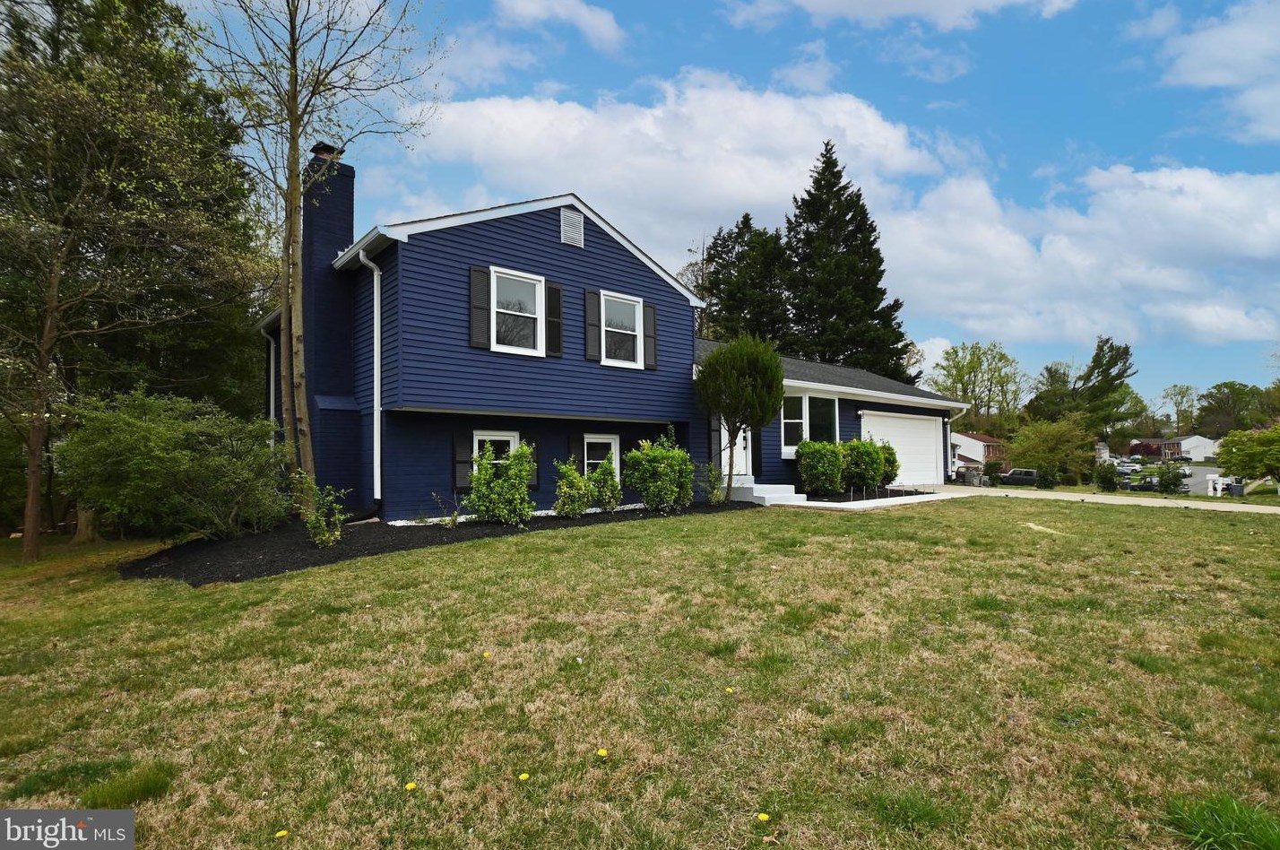 3247 Holly Berry Ct, Falls Church, VA 22042