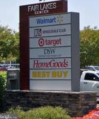 13704 Cabells Mill Dr, Centreville VA  20120-1740 exterior