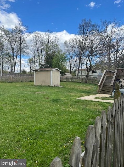 13704 Cabells Mill Dr, Centreville VA  20120-1740 exterior