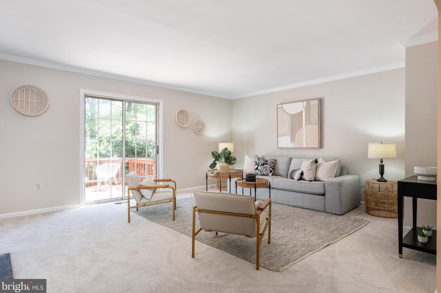 5905 Ambassador Way, Alexandria VA 22310-1748 exterior