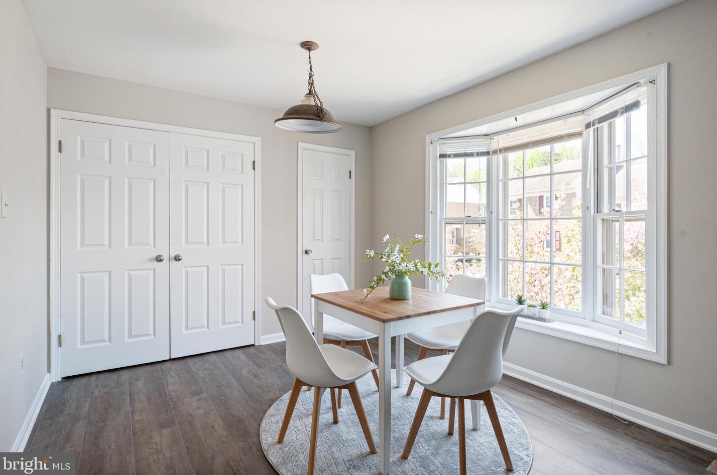 5905 Ambassador Way, Alexandria VA 22310-1748 exterior