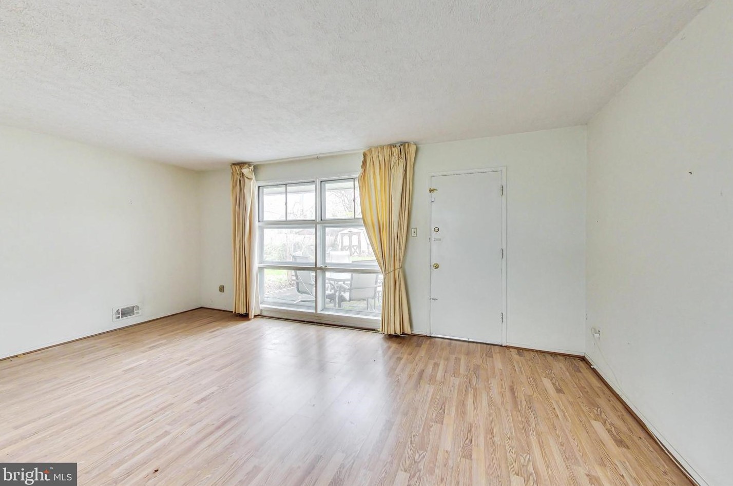 7610 Dunston St, Springfield, VA 22151