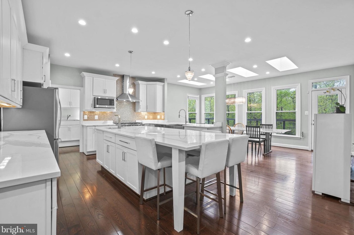 2477 Iron Forge Rd, Herndon, VA 20171
