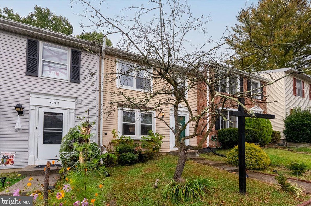 8136 Loving Forest Ct, Springfield, VA 22153