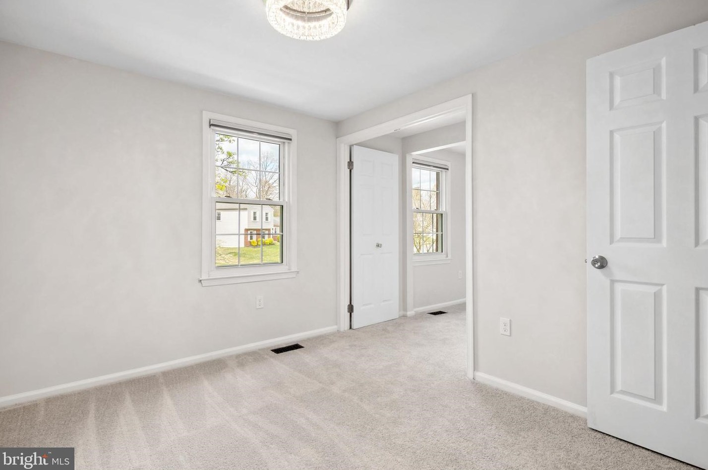 8304 Timber Brook Ln, Springfield VA  22153-2254 exterior