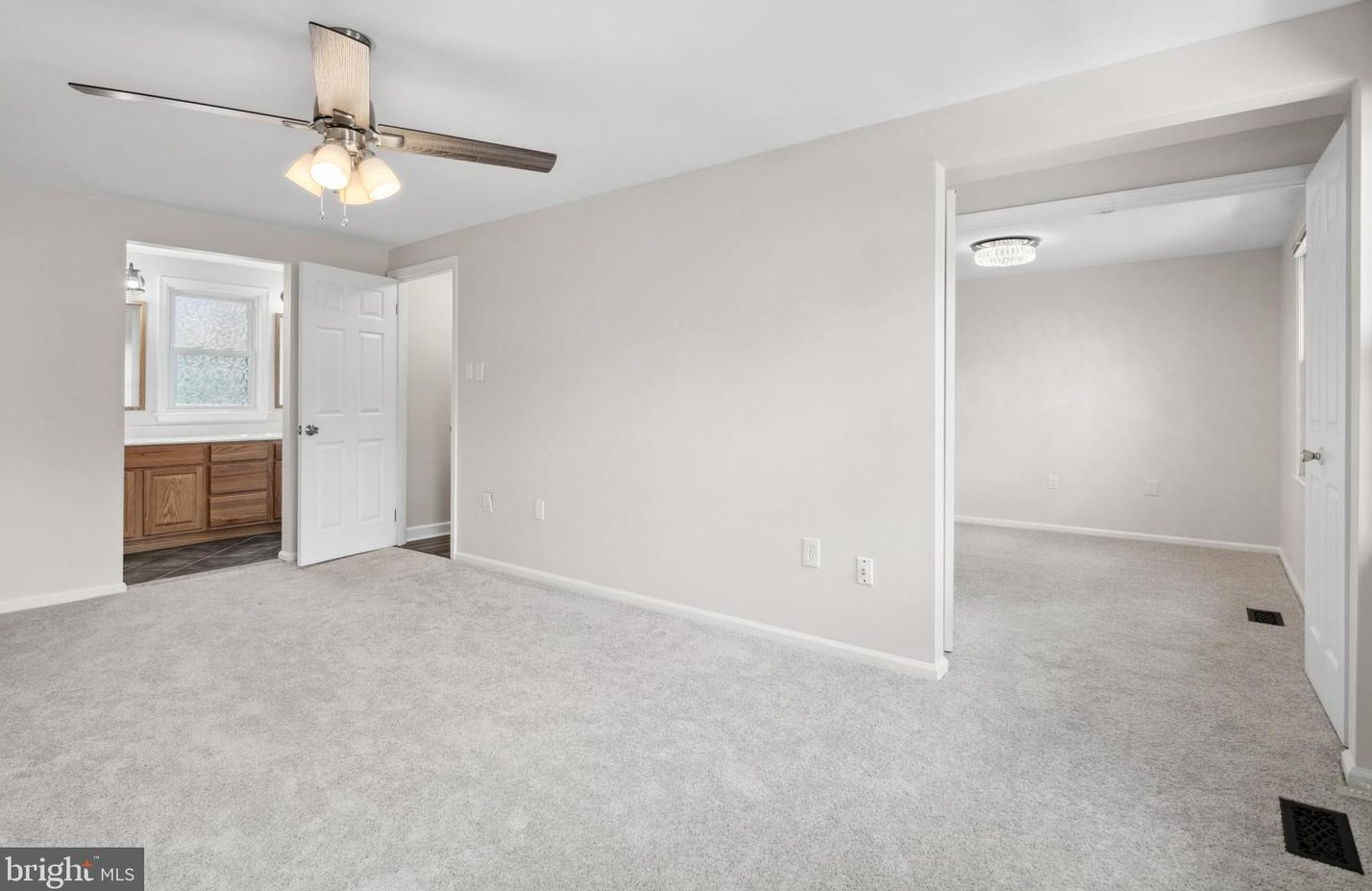 8304 Timber Brook Ln, Springfield VA  22153-2254 exterior