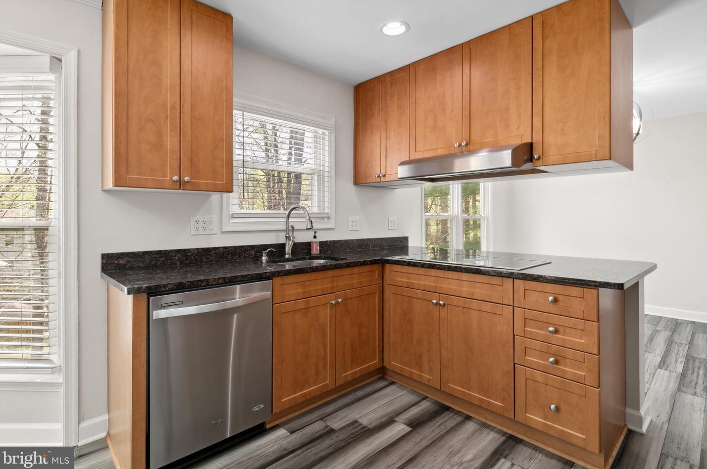 8304 Timber Brook Ln, Springfield VA  22153-2254 exterior