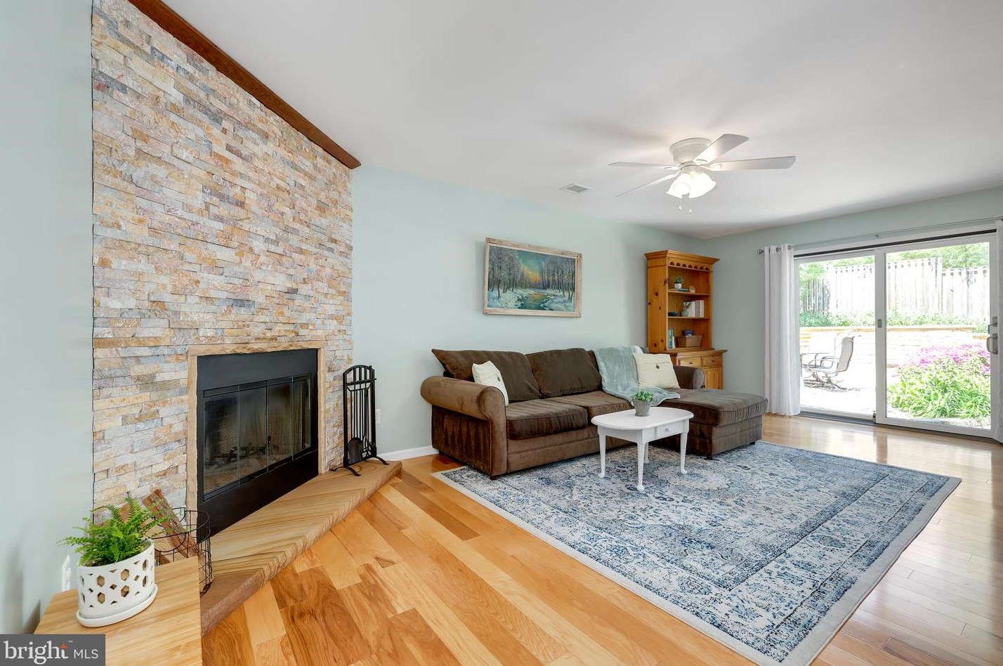 11302 Geddys Ct, Herndon, VA 20191