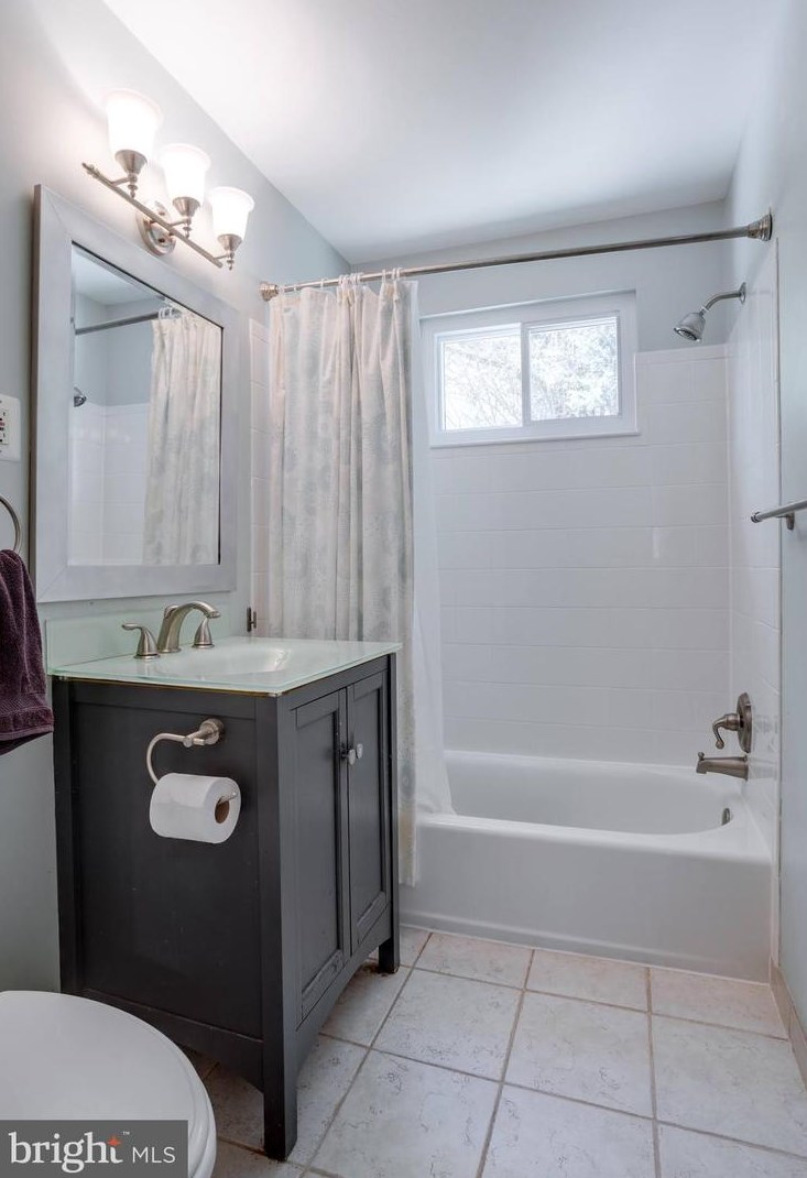 5120 Swift Ct, Fairfax VA  22032-2443 exterior