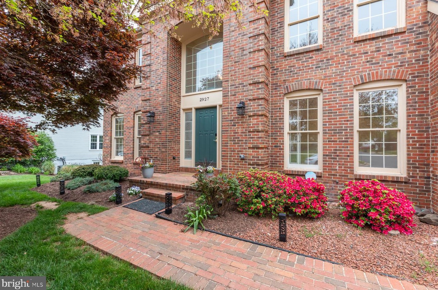 2927 Mother Well Ct, Herndon, VA 20171