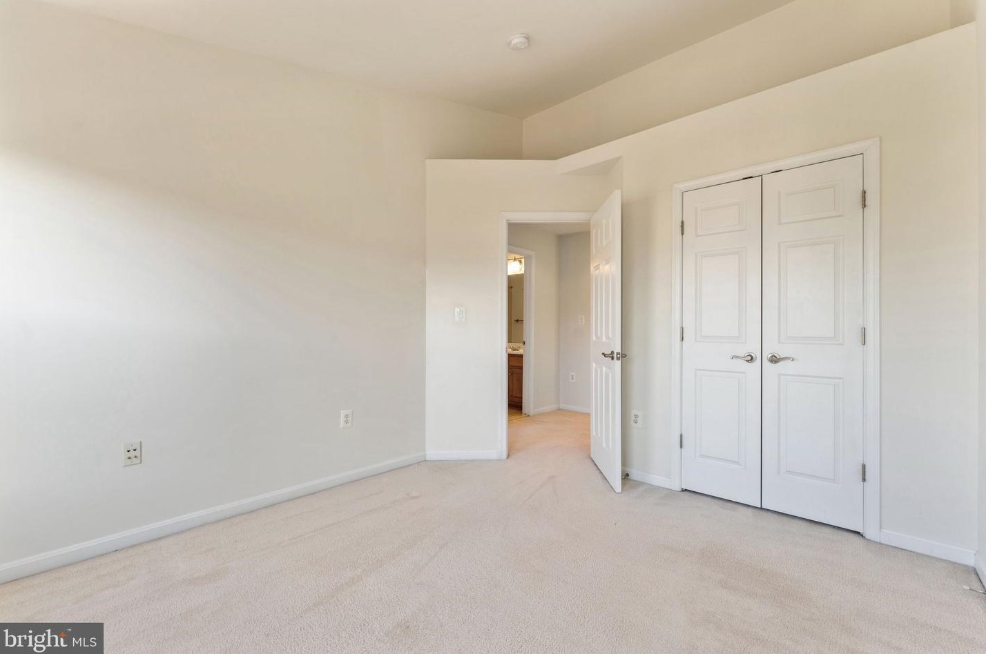 9127 Furey Rd, Lorton VA  22079-2966 exterior