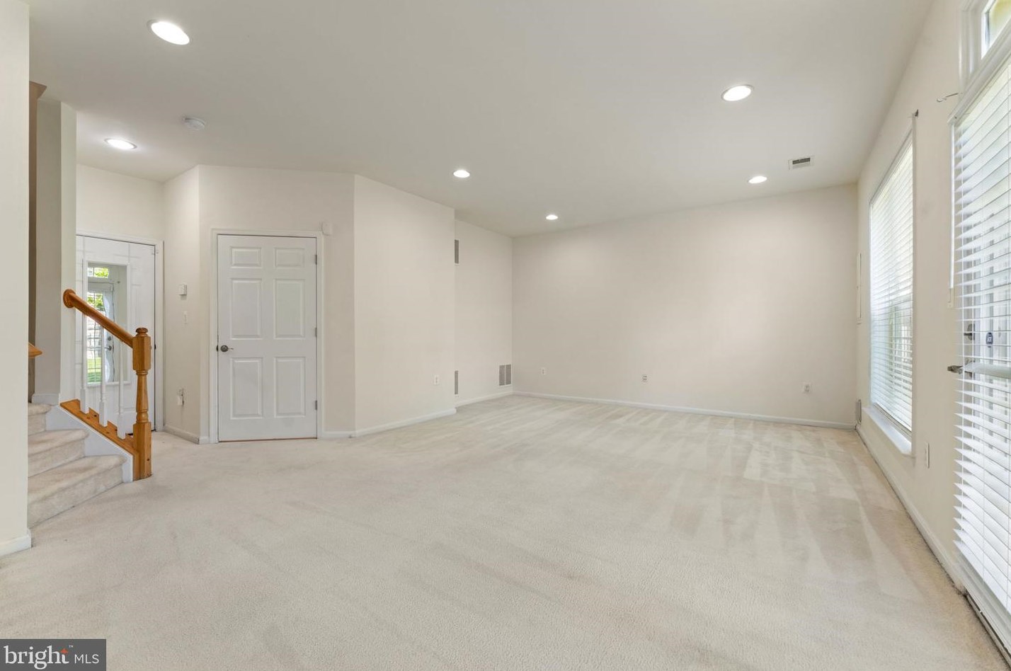 9127 Furey Rd, Lorton VA  22079-2966 exterior