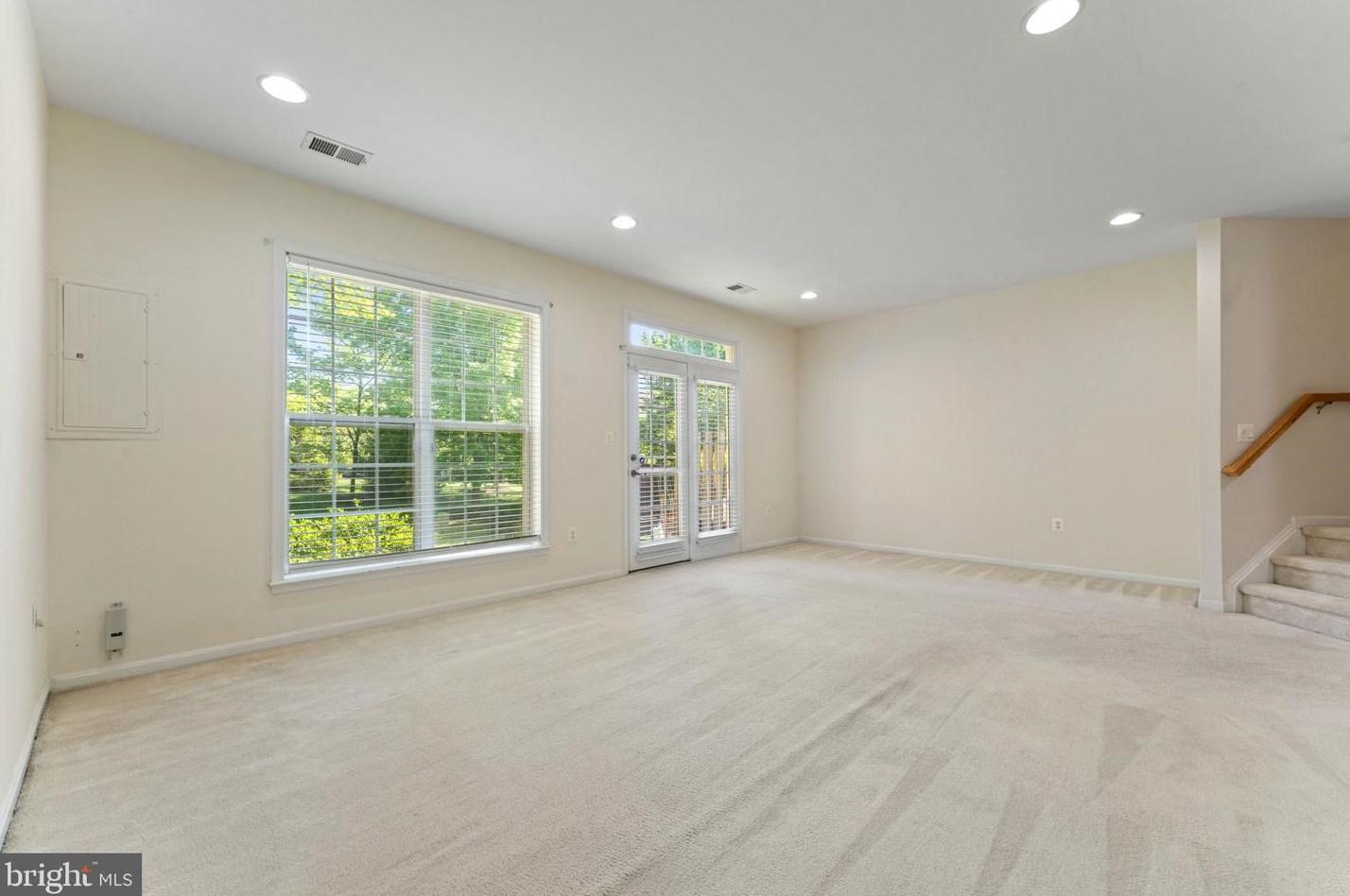 9127 Furey Rd, Lorton VA  22079-2966 exterior