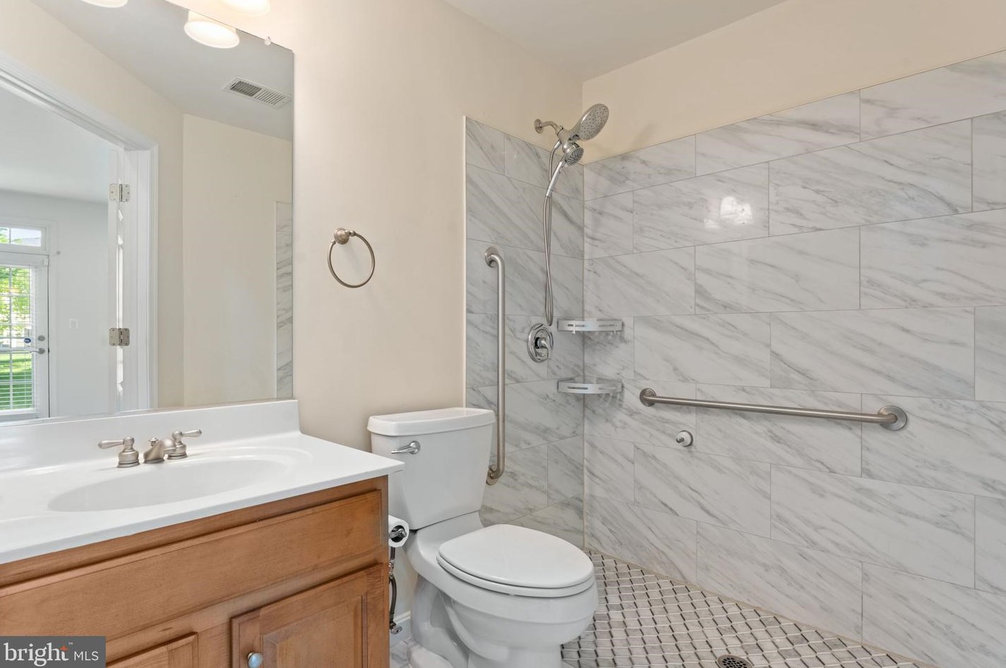 9127 Furey Rd, Lorton VA  22079-2966 exterior