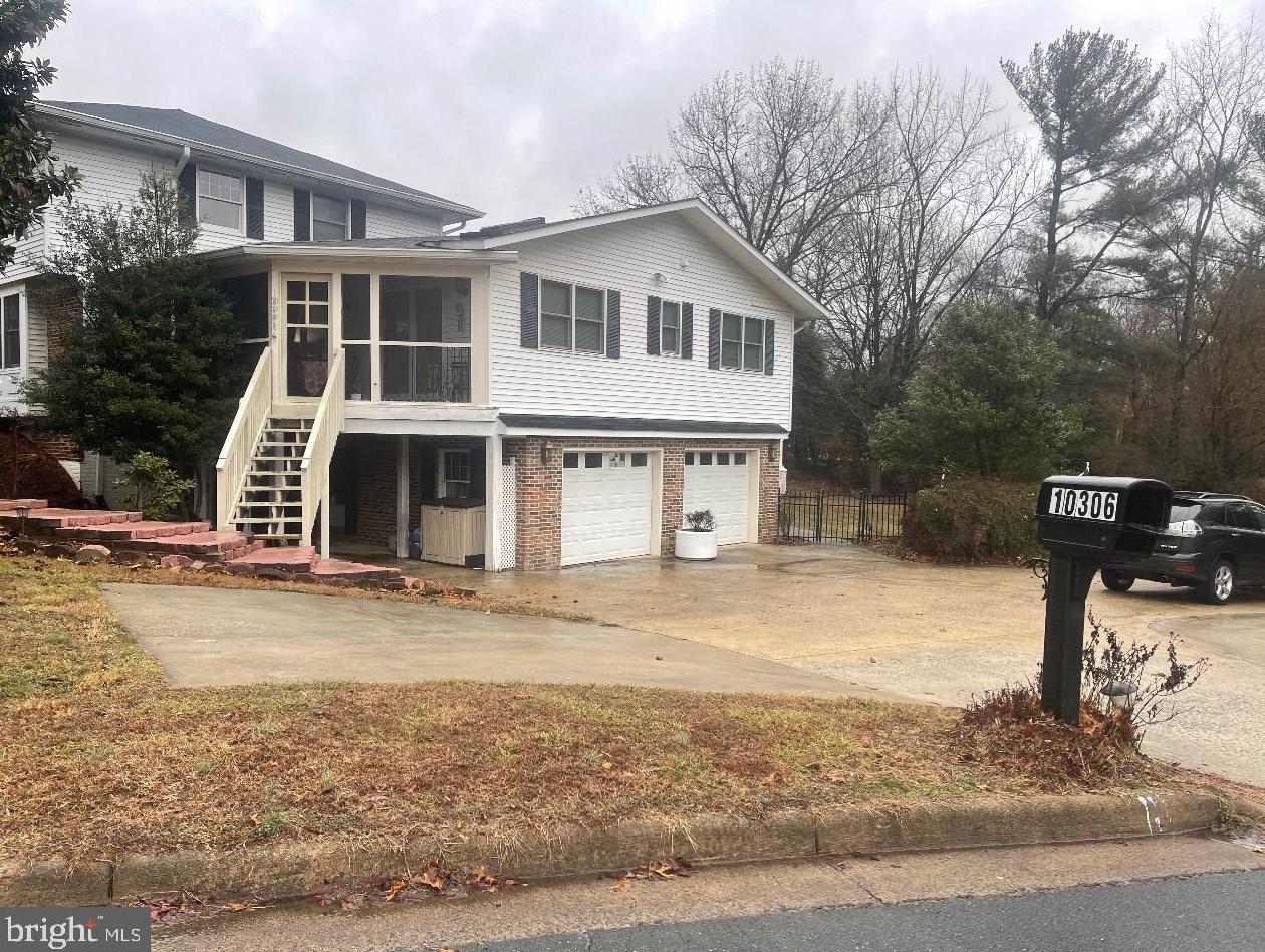 10306 Galpin Ct, Great Falls, VA 22066