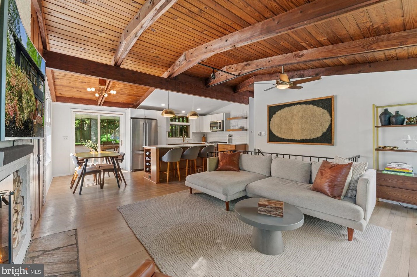 7909 Sycamore Dr, Falls Church VA  22042-3329 exterior