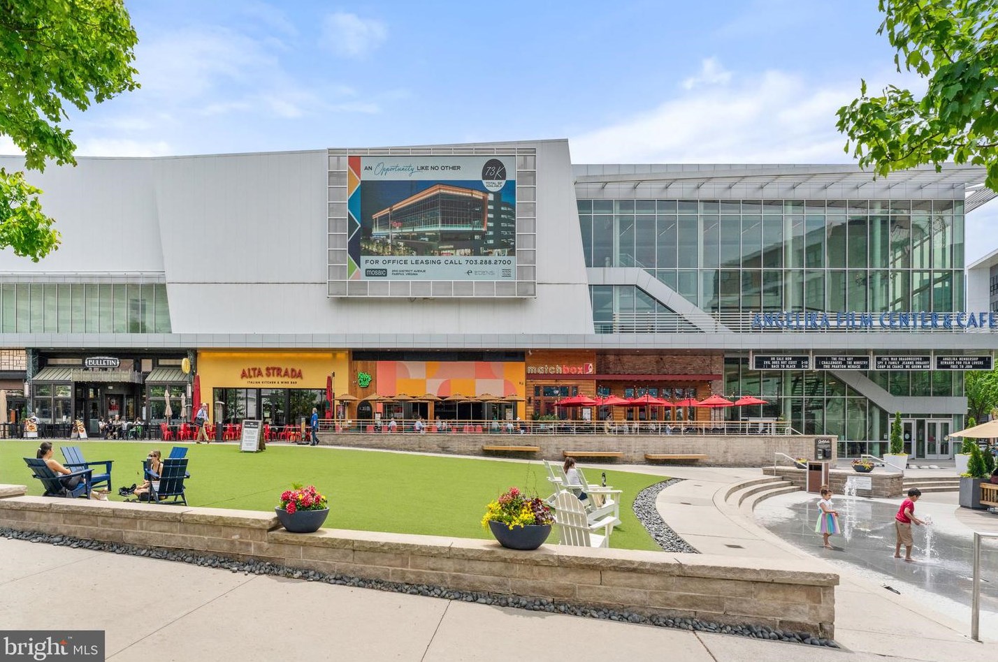 7909 Sycamore Dr, Falls Church VA  22042-3330 exterior