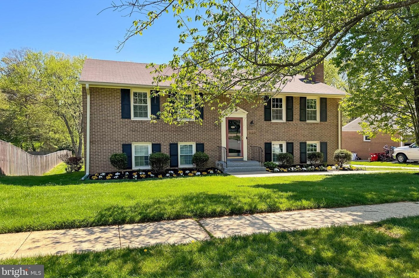 5123 Portsmouth Rd, Fairfax, VA 22032
