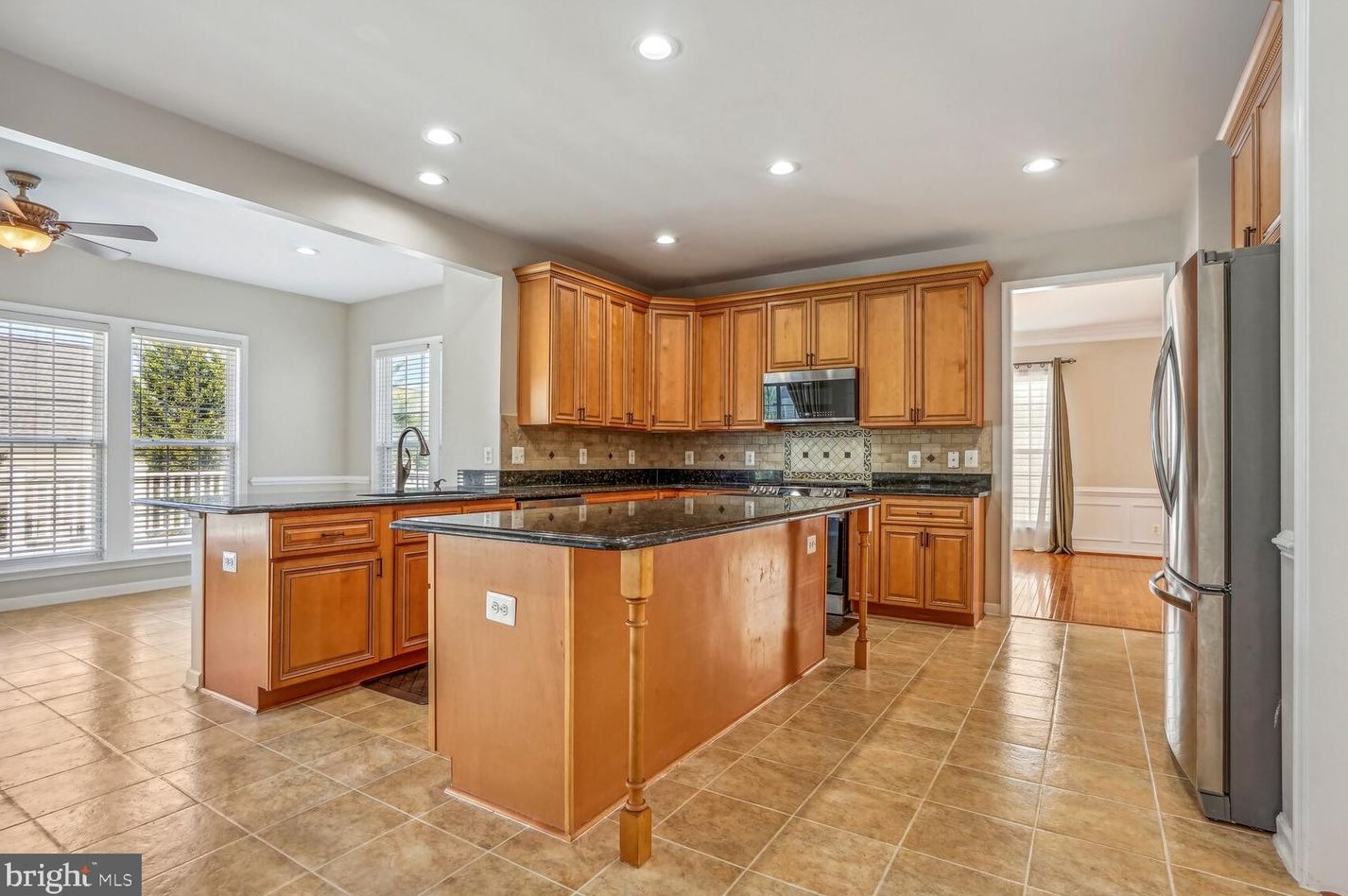 8148 American Holly Rd, Lorton VA  22079-5612 exterior