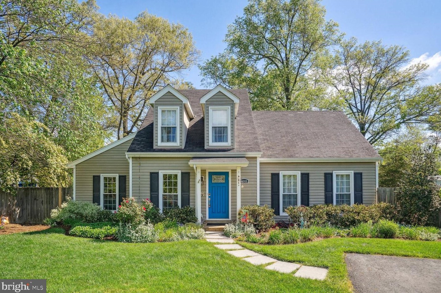 9348 Burke Rd, Springfield, VA 22015-3318