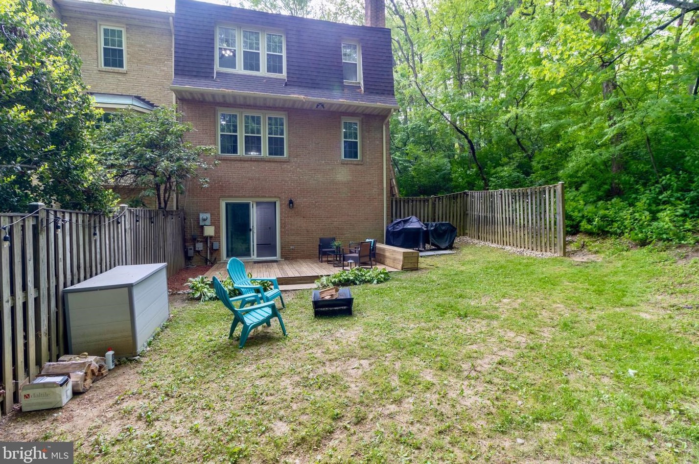 9058 Rosewall Ct, Springfield VA  22152-2122 exterior