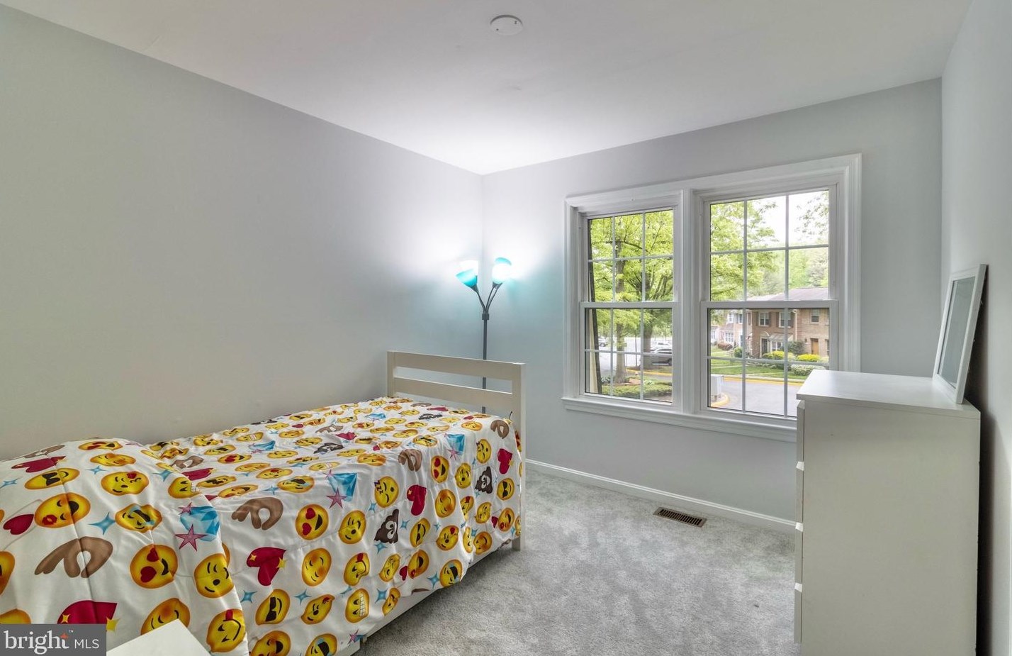 9058 Rosewall Ct, Springfield VA  22152-2122 exterior