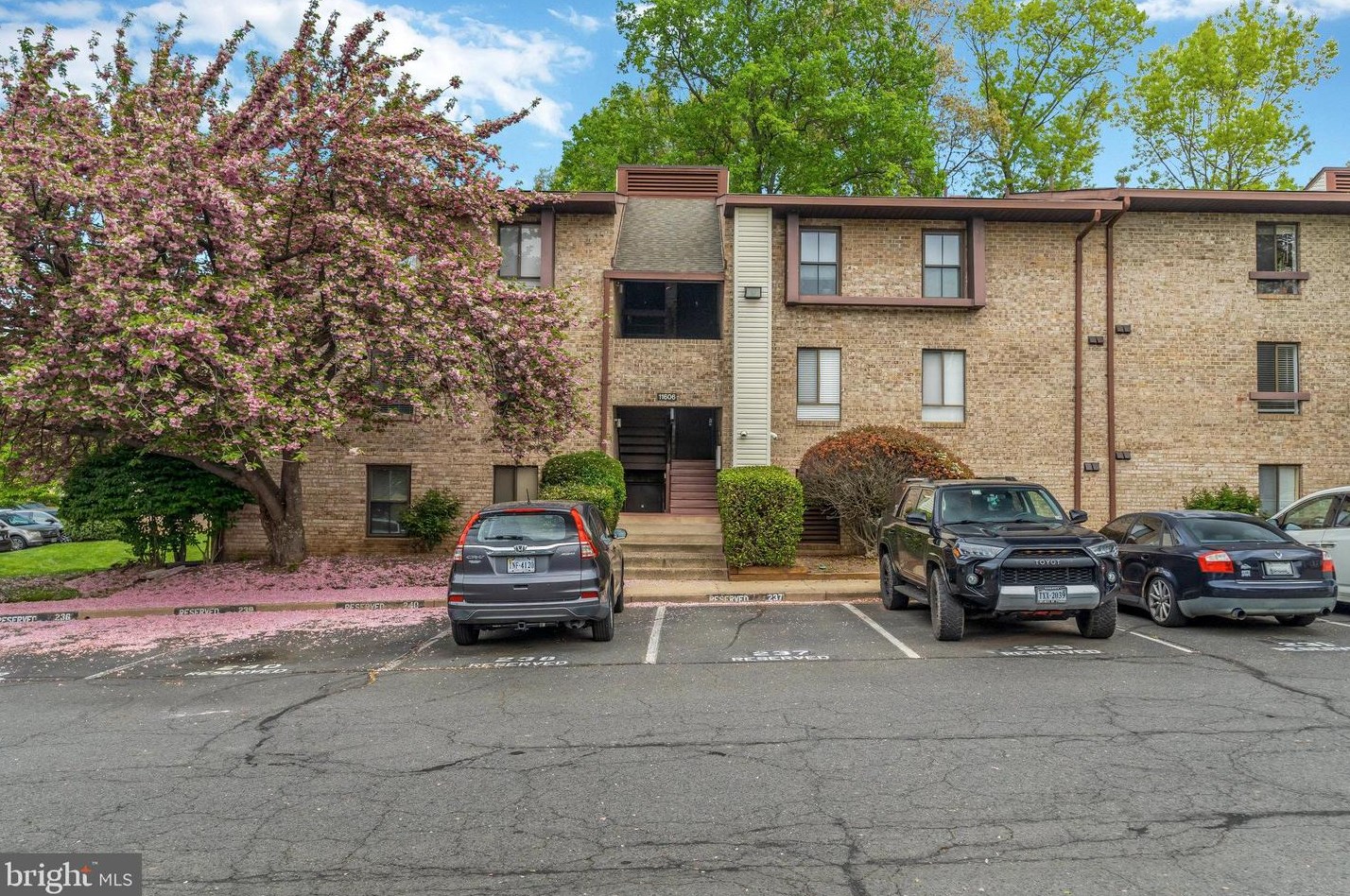 11606 Stoneview Square #1b, Herndon, VA 20191