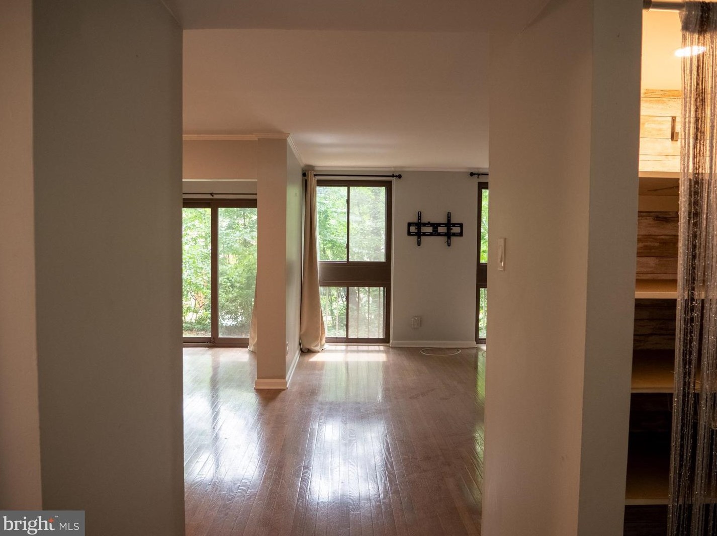 1562 Moorings Dr Apt 2b, Herndon, VA
