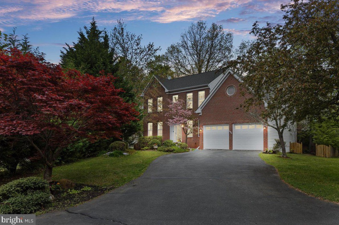 2441 Dakota Lakes Dr, Herndon, VA 20171