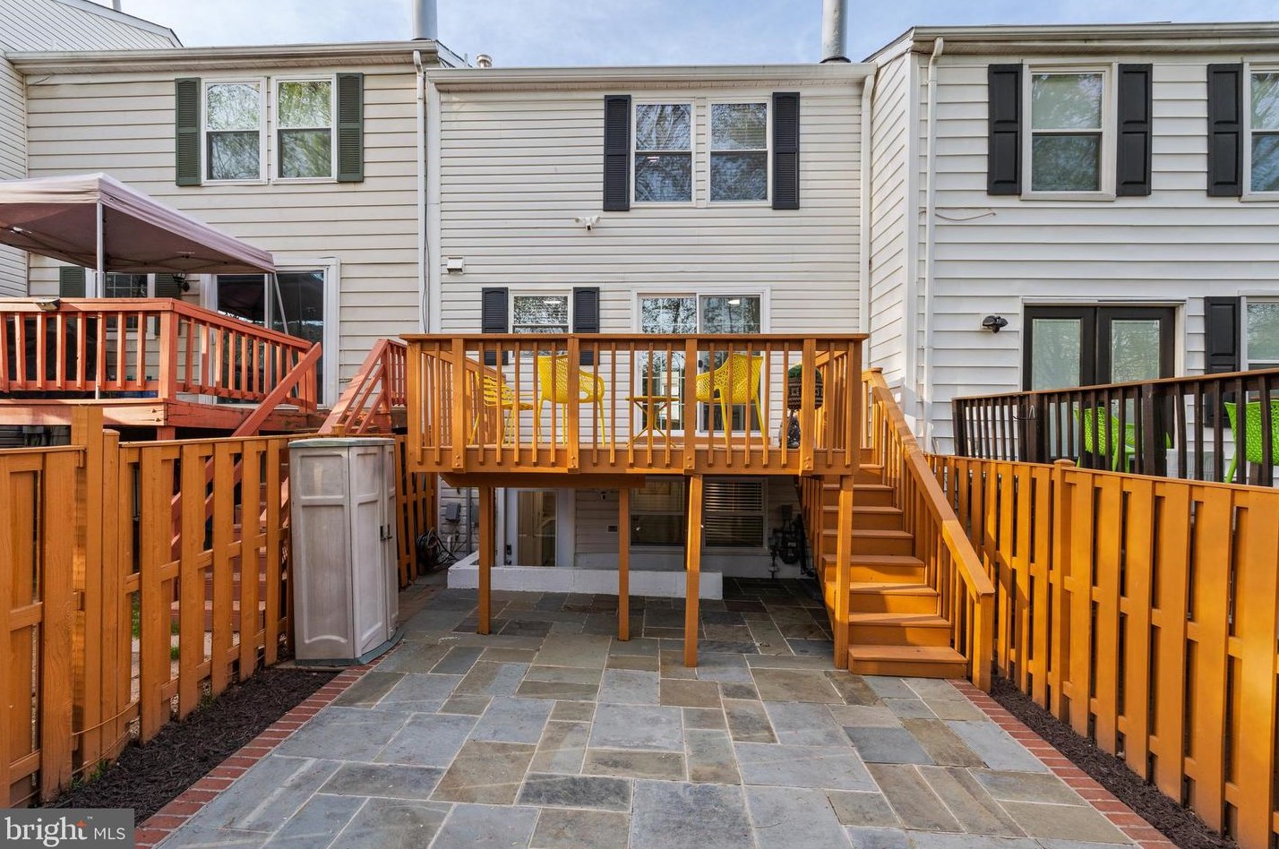 14605 Olde Kent Rd, Centreville VA  20120-2849 exterior