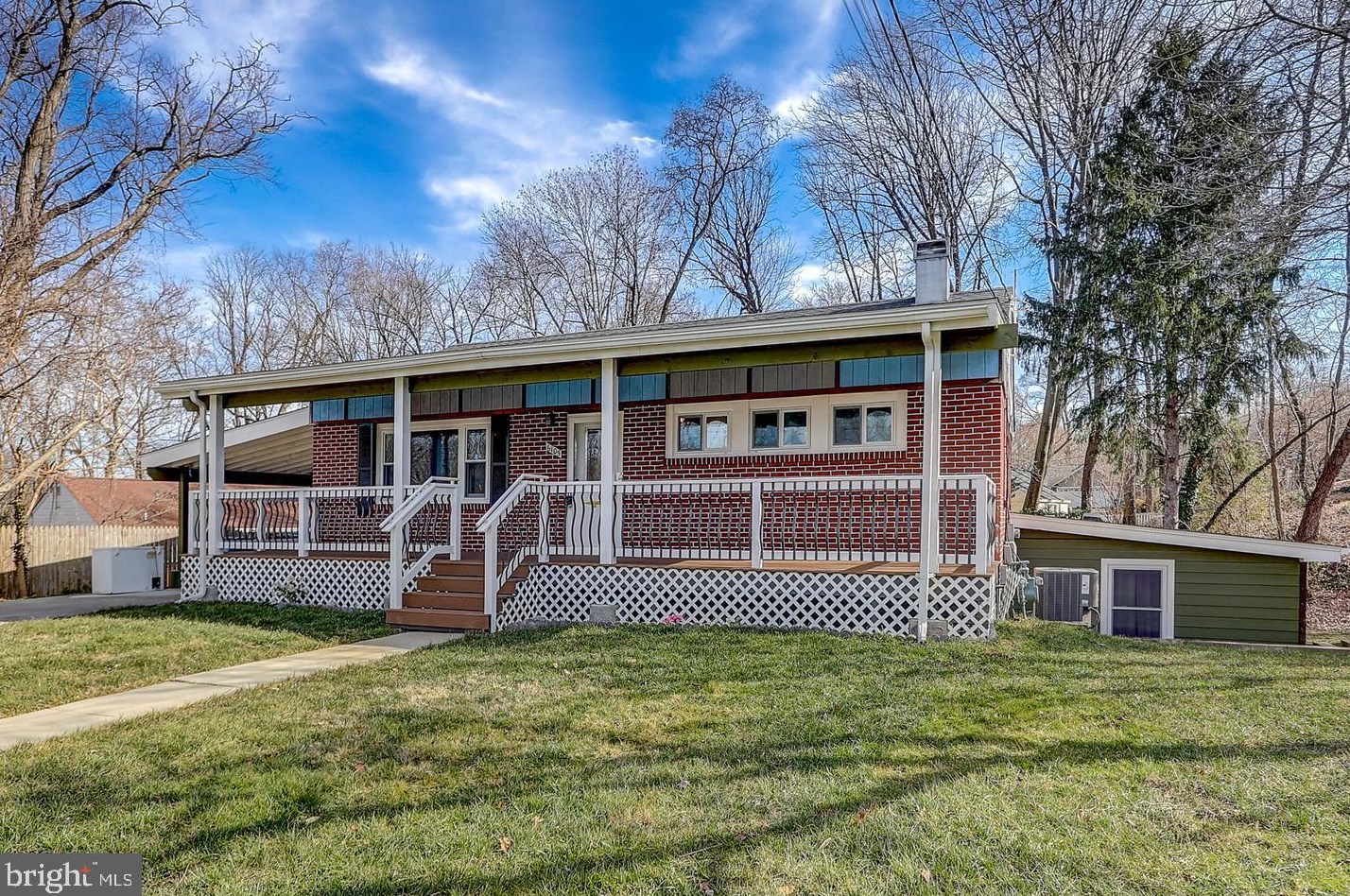 6105 Pike Ct, Alexandria, VA 22310