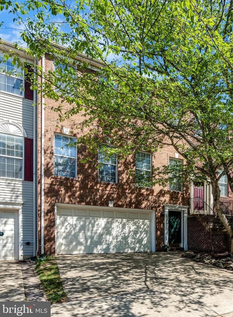 13230 Maple Creek Ln, Centreville, VA 20120-6105