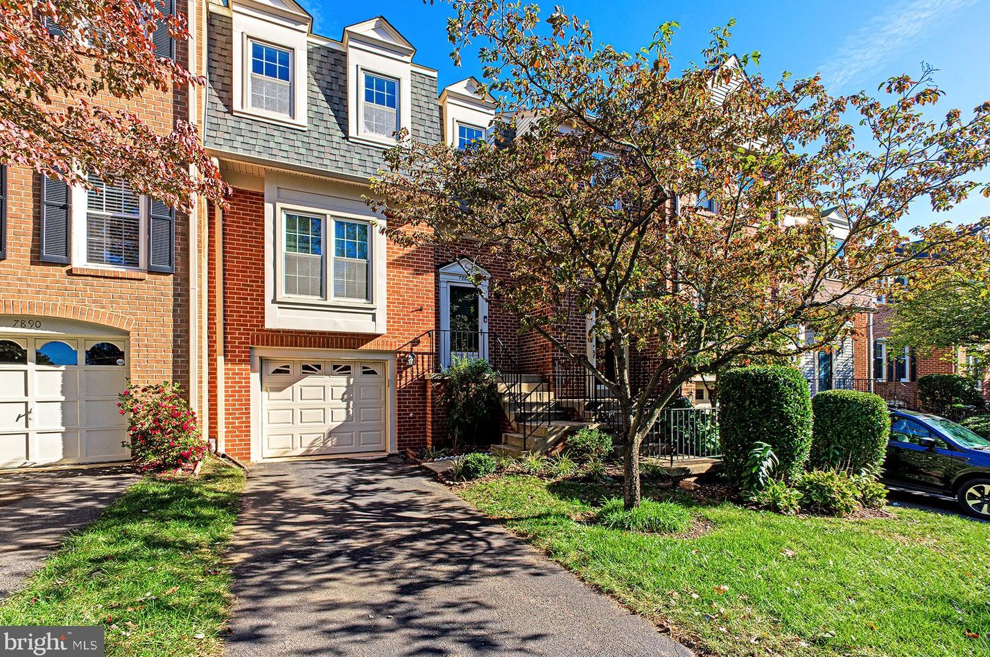 7888 Hampton Village Pass, Annandale, VA 22003