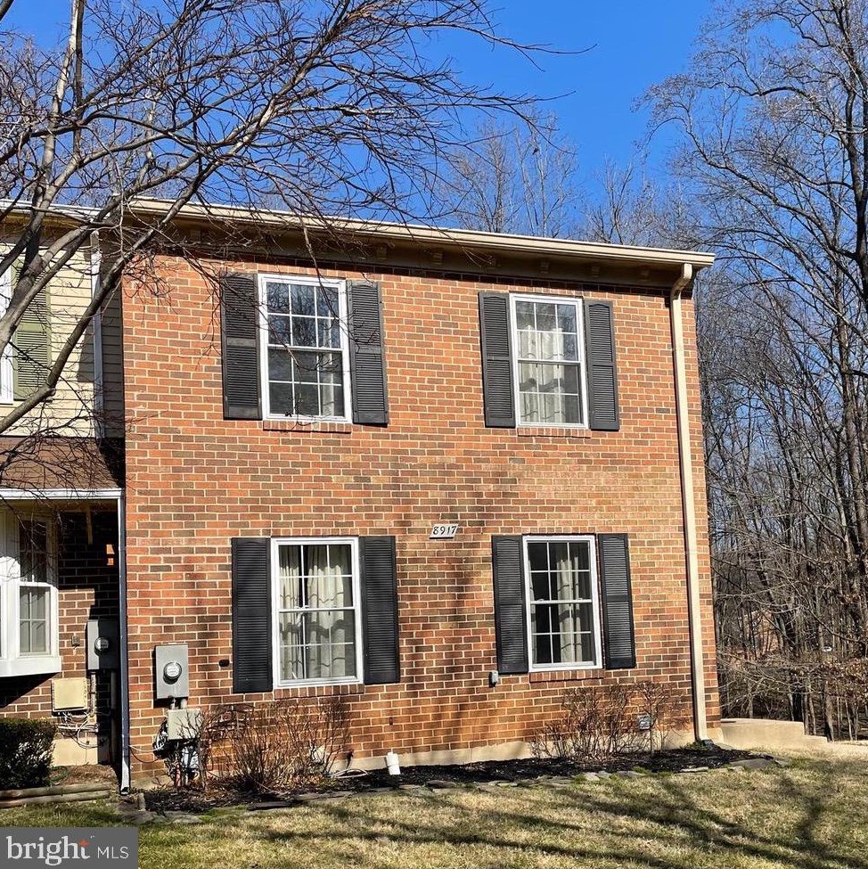 8917 Shamrock Ct, Springfield VA  22152-2125 exterior
