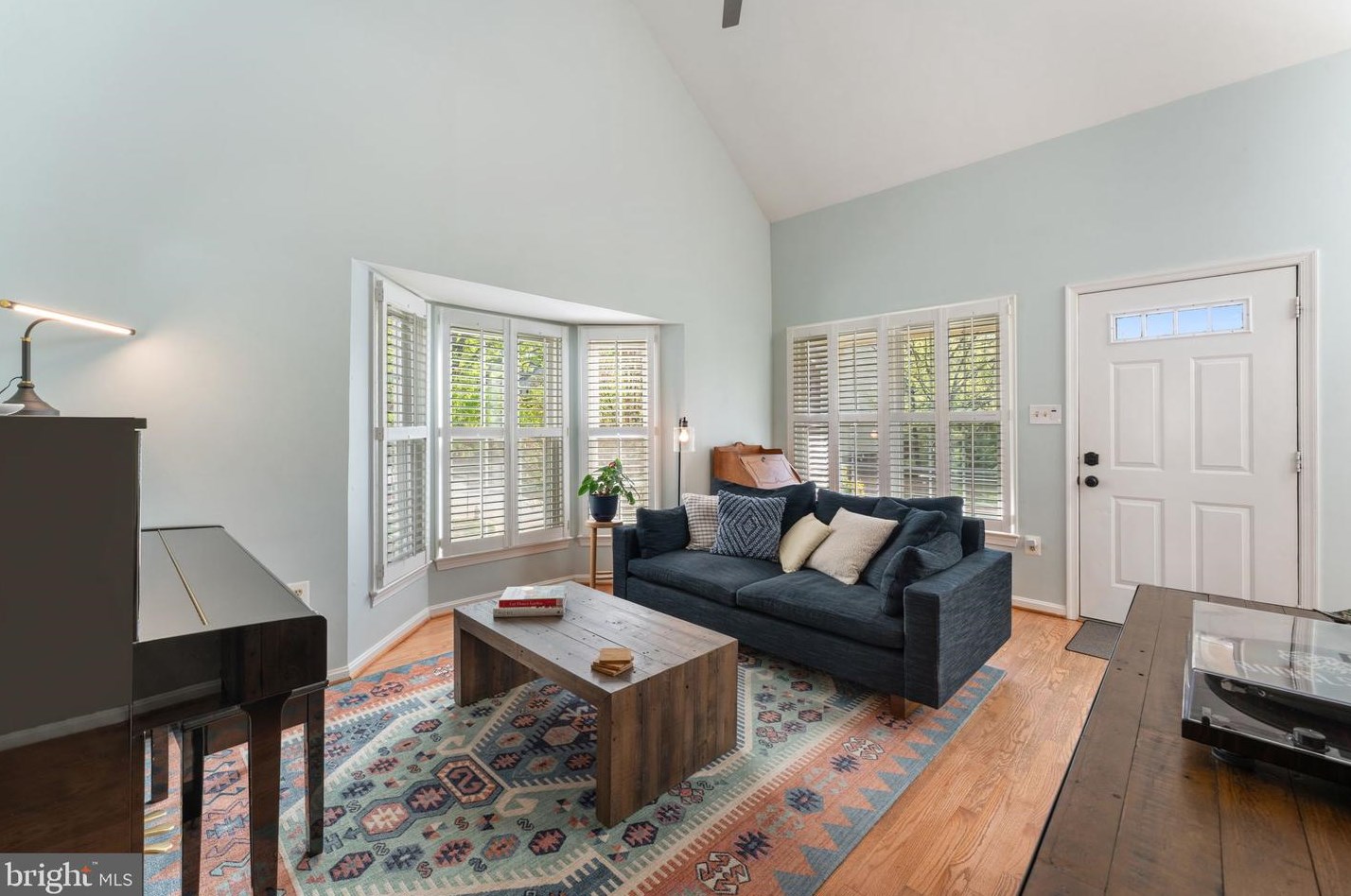 9372 Peter Roy Ct, Springfield VA  22015-4249 exterior