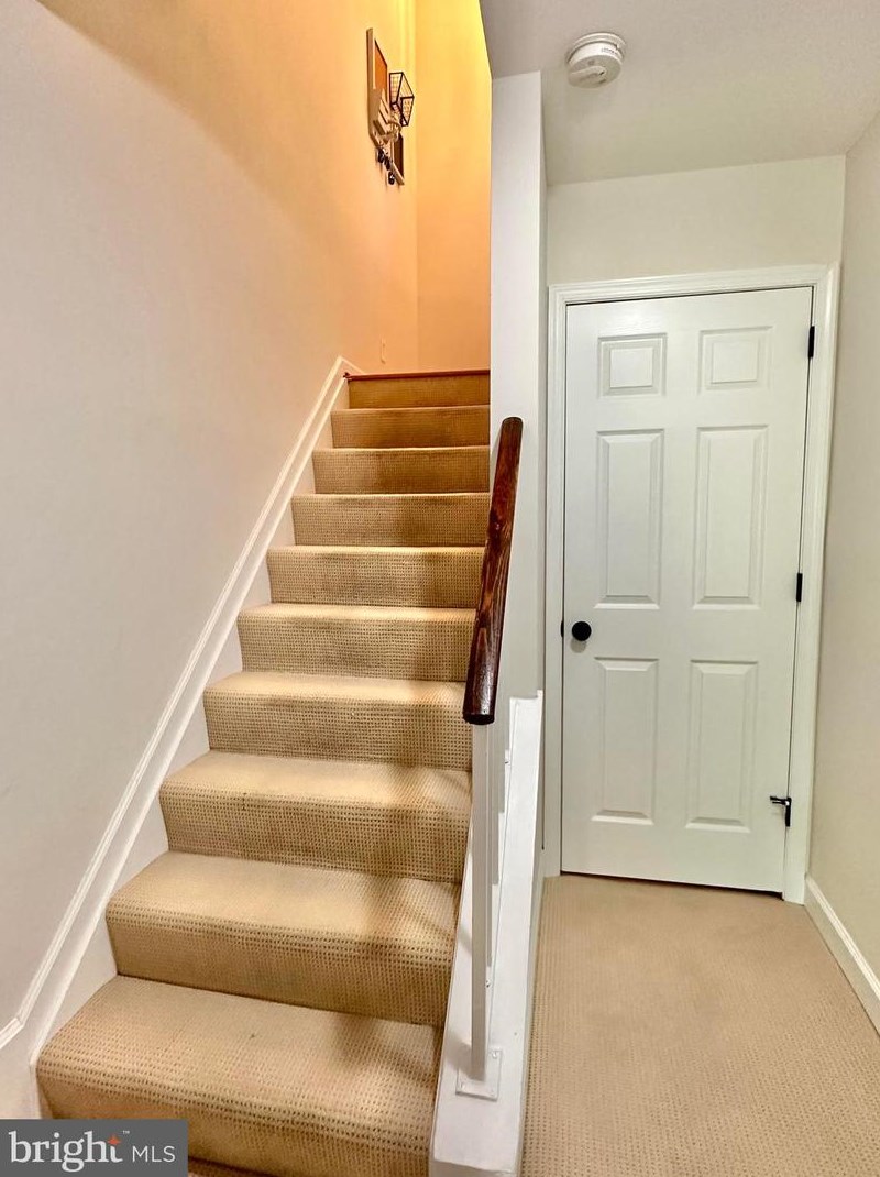 7740 Asterella Ct, Springfield VA  22152-3141 exterior
