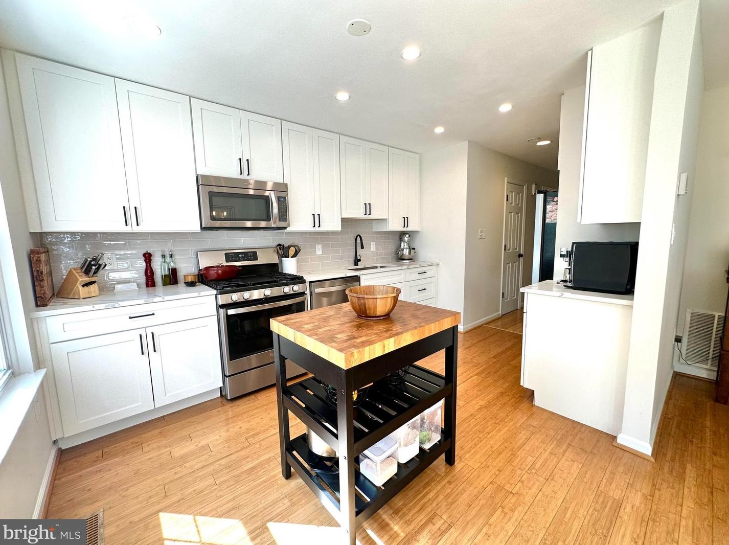 7740 Asterella Ct, Springfield VA  22152-3141 exterior