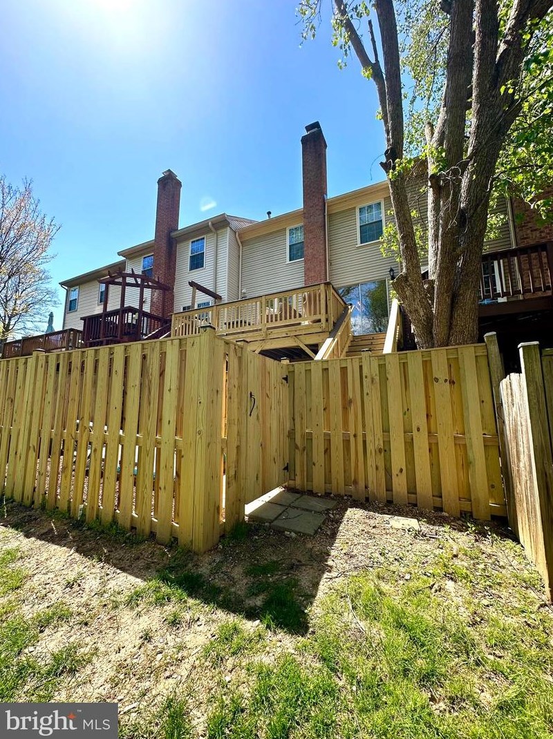 7740 Asterella Ct, Springfield VA  22152-3141 exterior