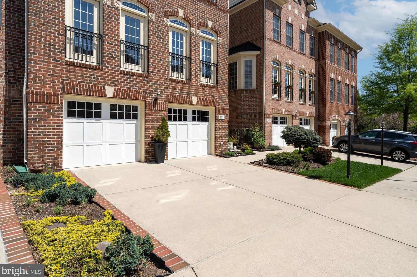6315 Sanctuary Woods Ct, Springfield, VA 22015-4071