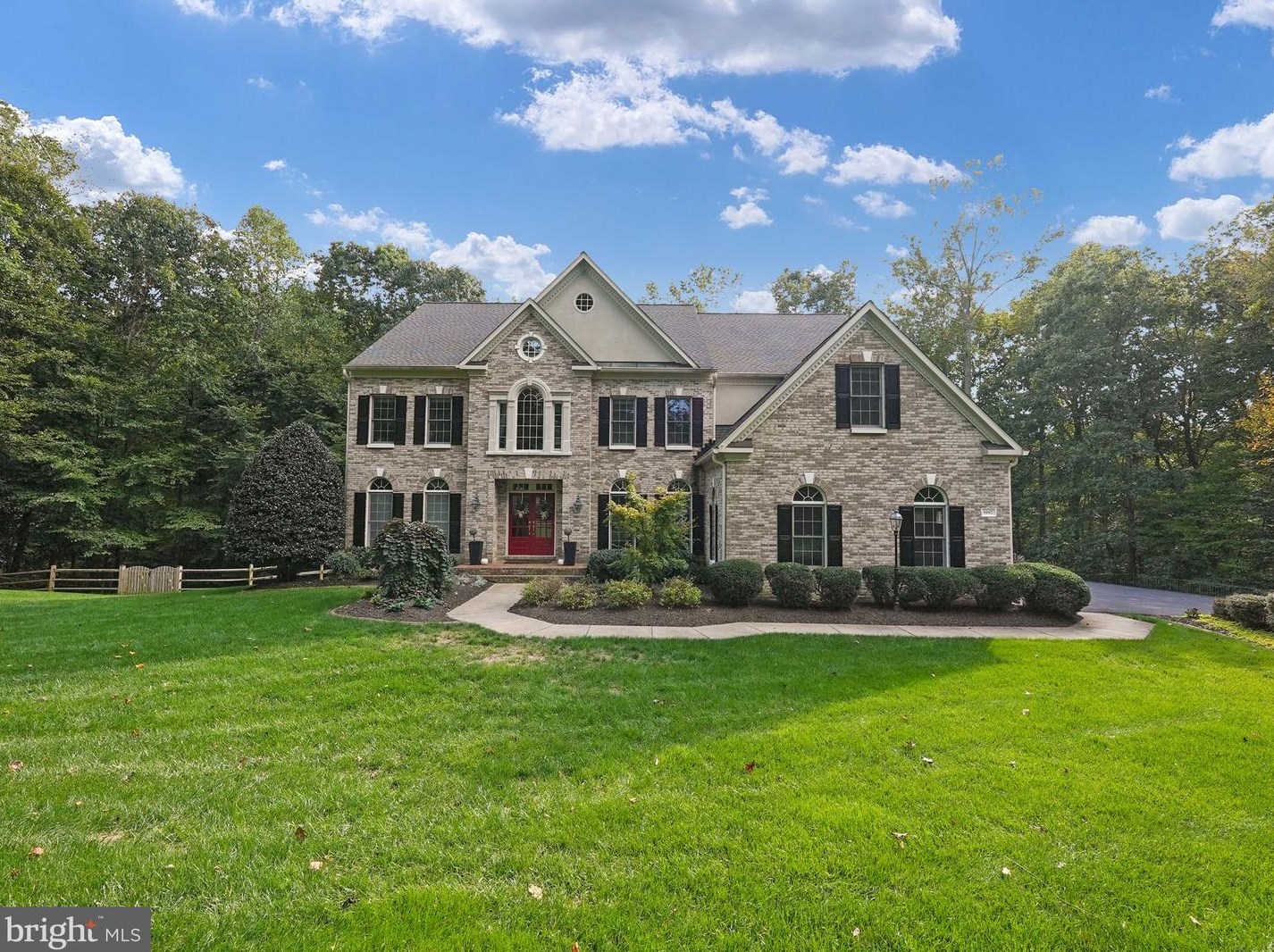 8192 Cottage Rose Ct, Fairfax, VA 22039