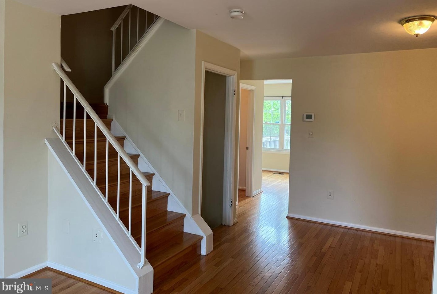 6831 Cottingham Ln, Centreville VA  20121-2535 exterior