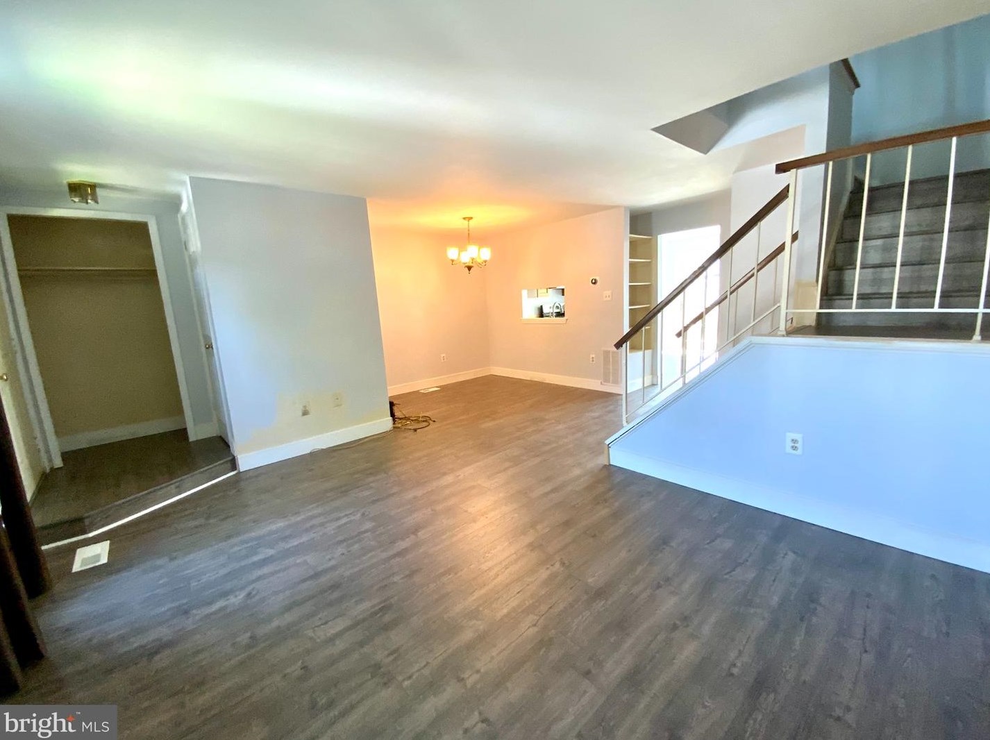7859 Parthian Ct, Springfield, VA 22153-2937