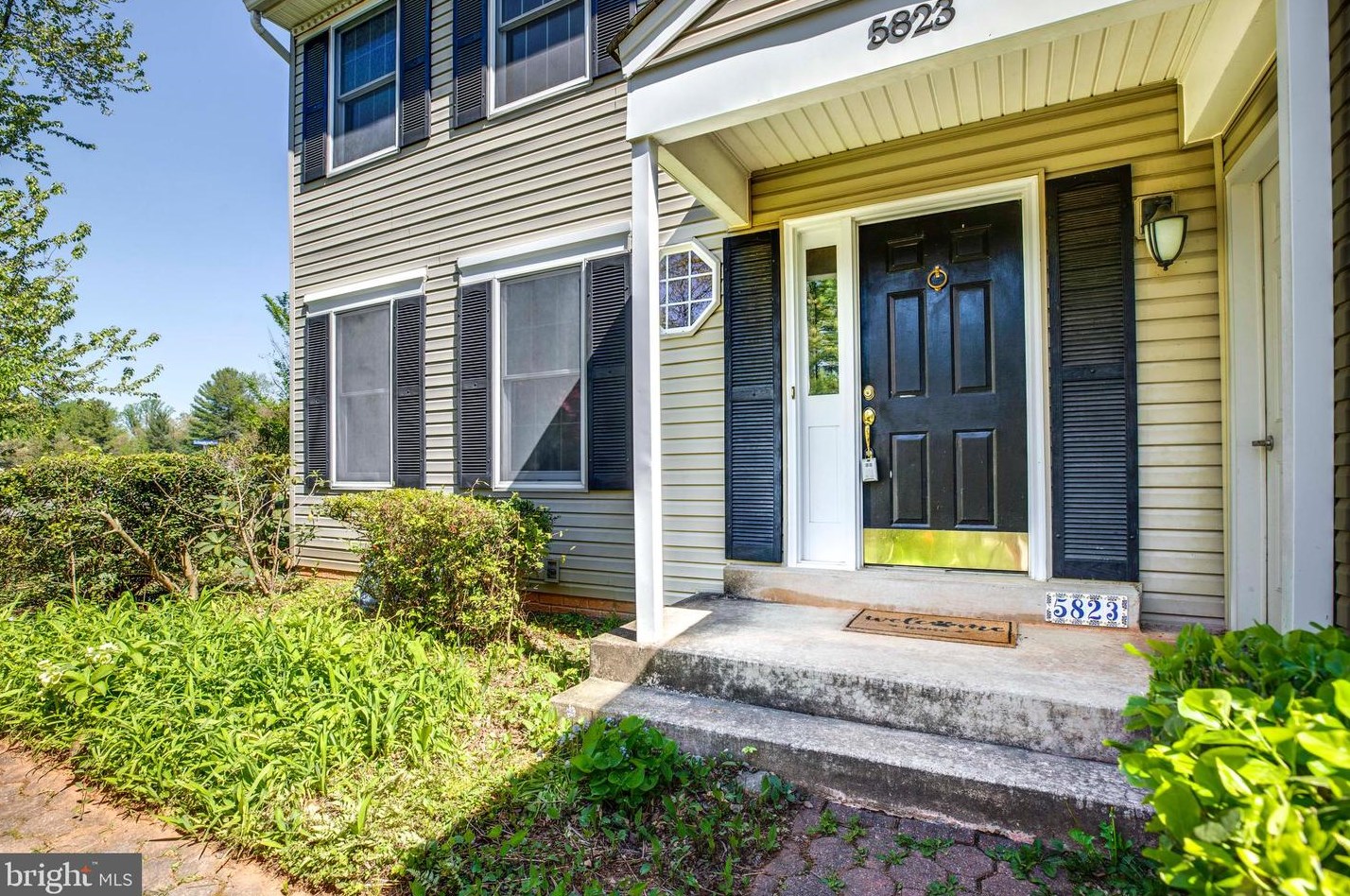 5823 Silchester St, Springfield, VA 22015-3363