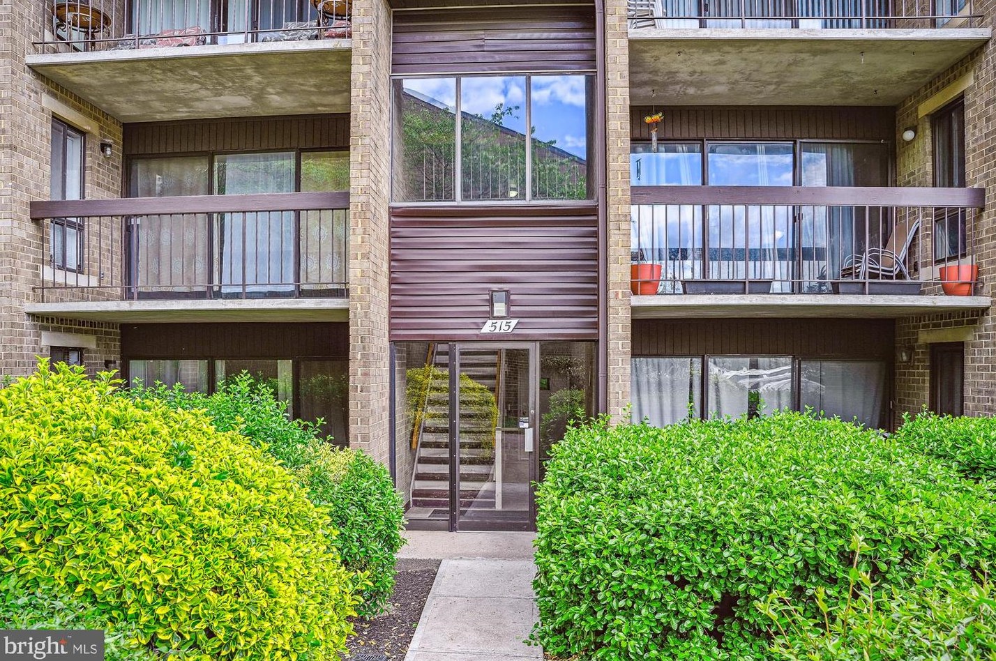 515 Florida Ave #101, Herndon, VA 20170
