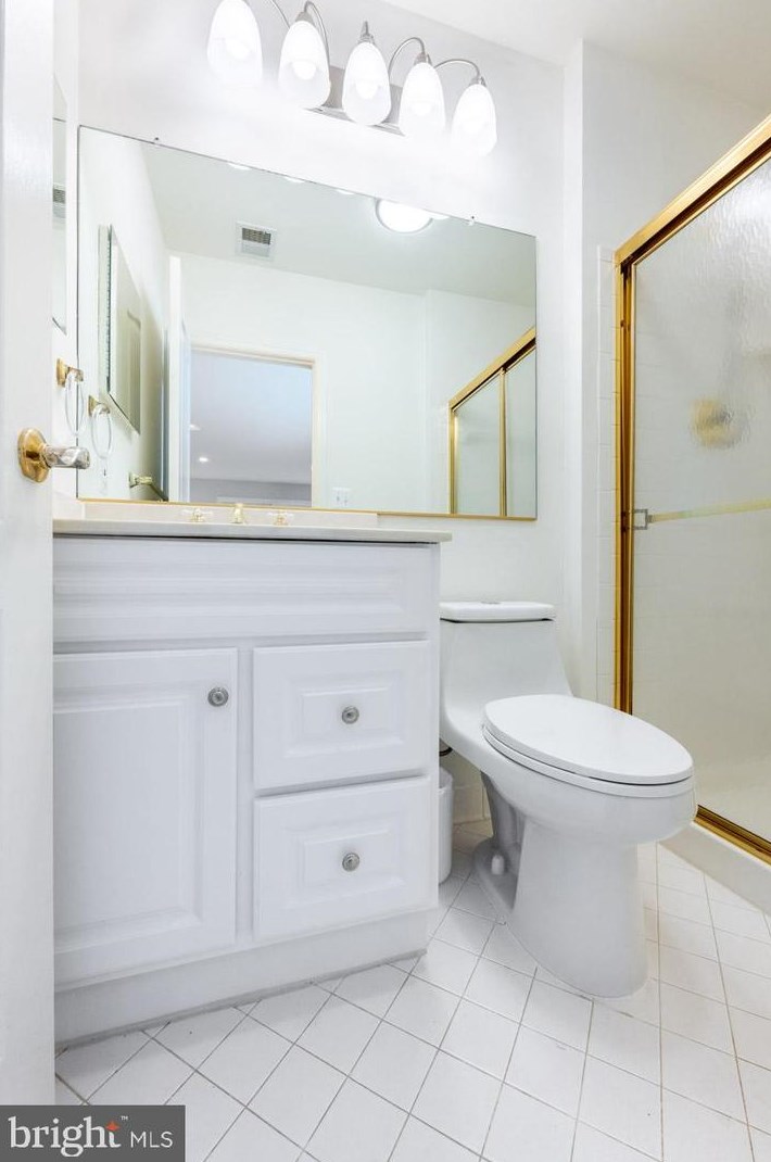 4020 Rosemeade Dr, Fairfax VA  22033-2872 exterior