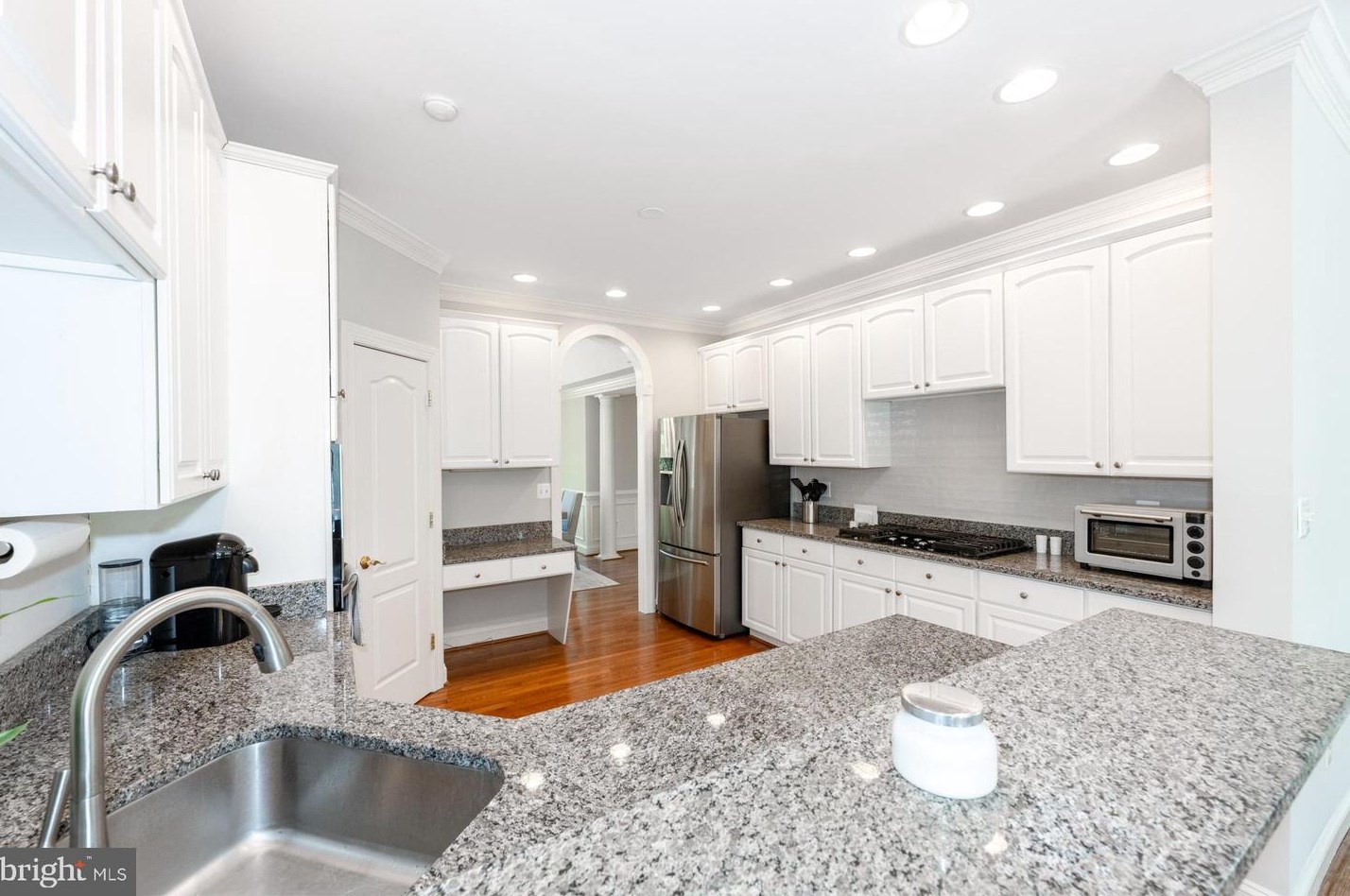 4020 Rosemeade Dr, Fairfax VA  22033-2872 exterior