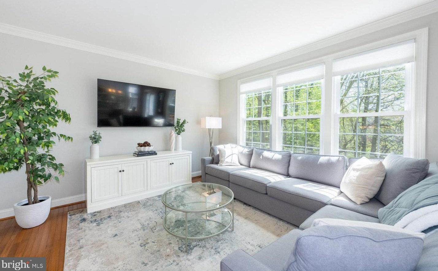 4020 Rosemeade Dr, Fairfax VA  22033-2872 exterior