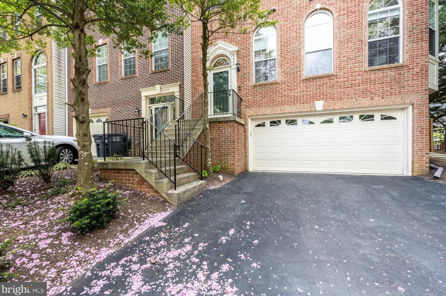 4020 Rosemeade Dr, Fairfax VA  22033-2872 exterior