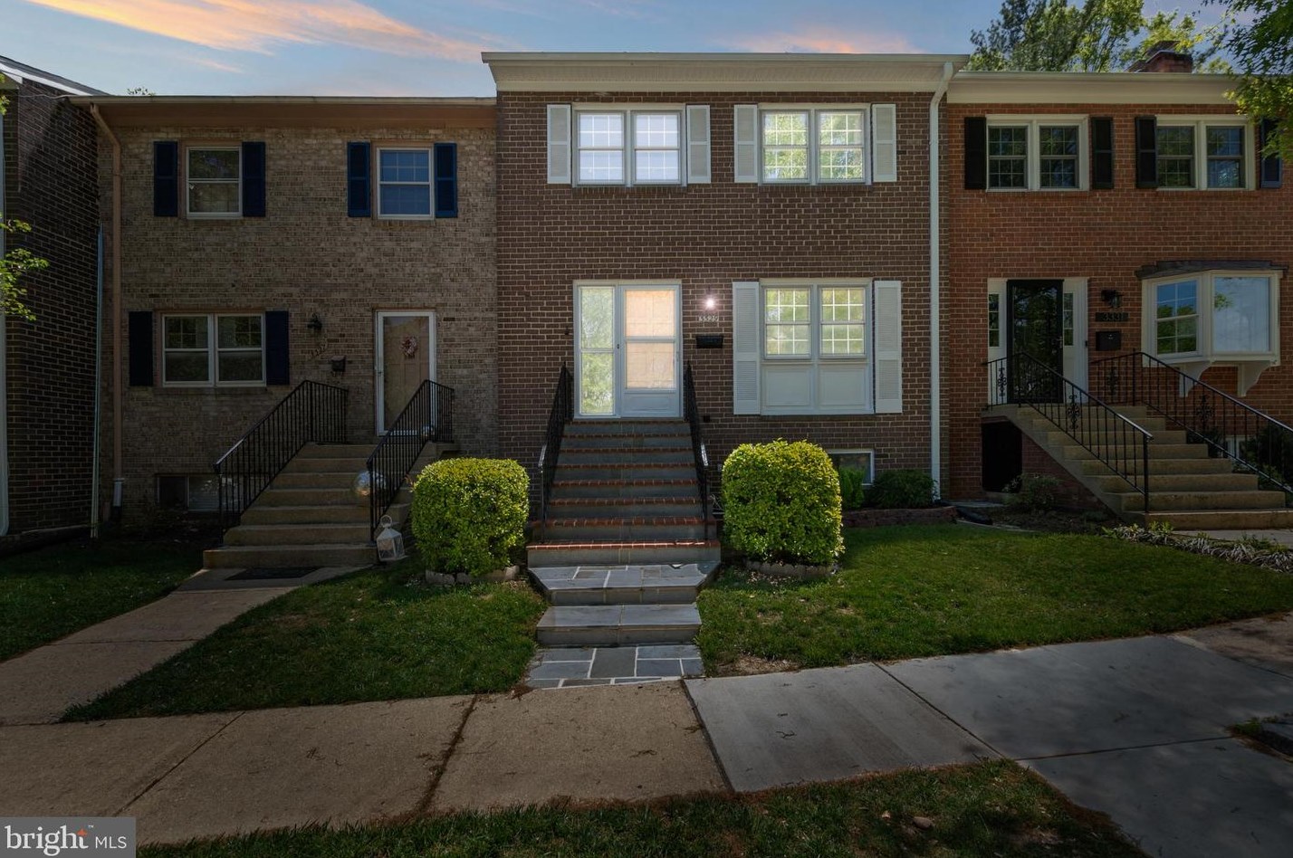 3329 Spring Ln, Falls Church, VA 22041-2609