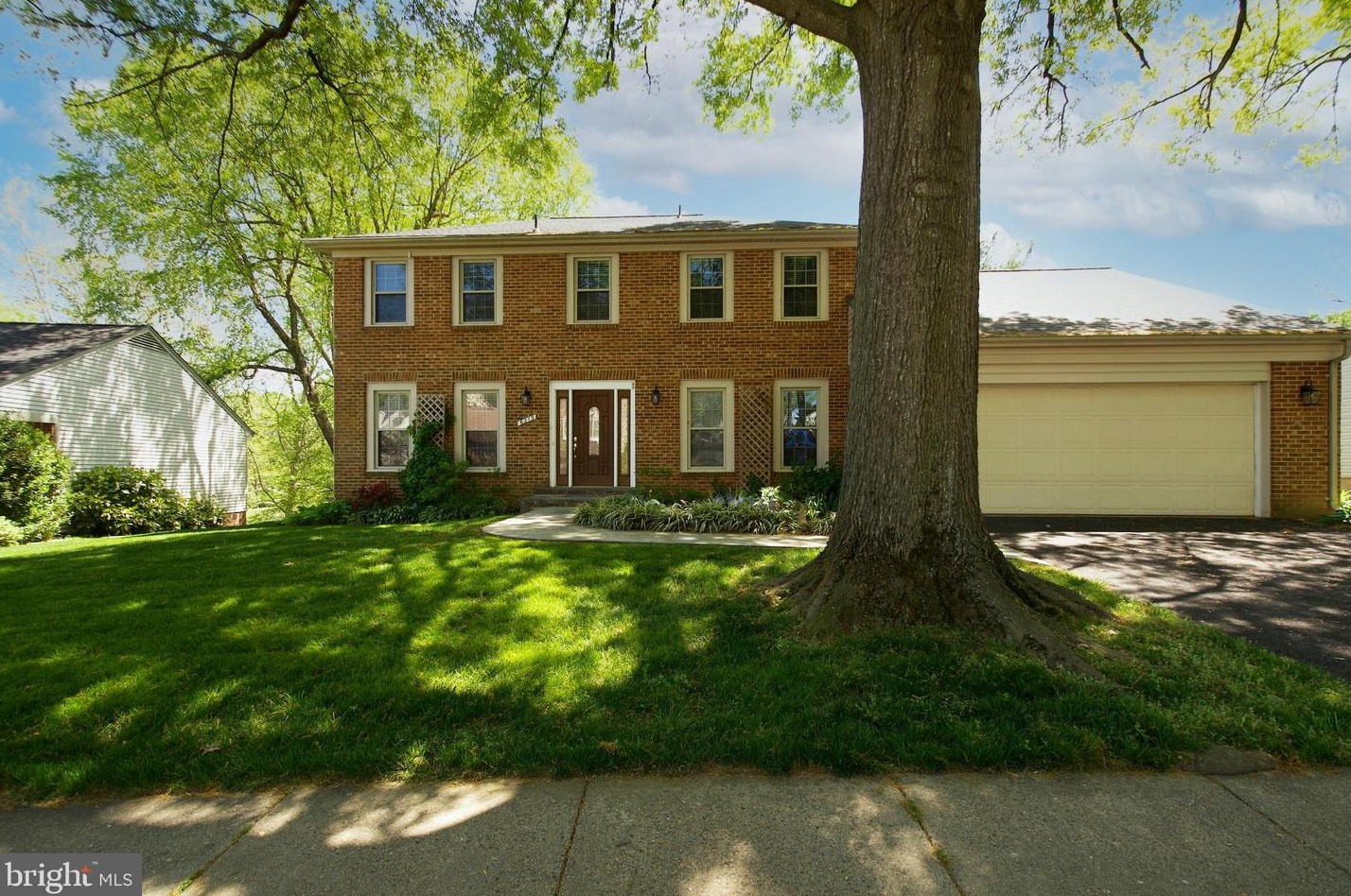 6215 Winnepeg Dr, Springfield, VA 22015-3849